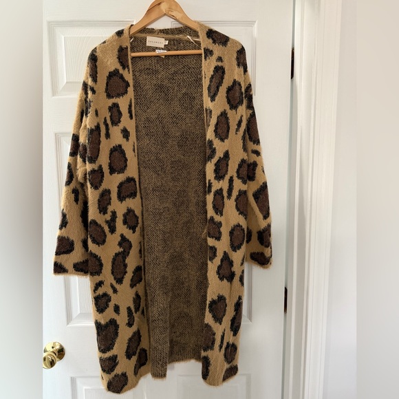 Dreamers Sweaters - Dreamers Tan and Brown Animal Print Sweater